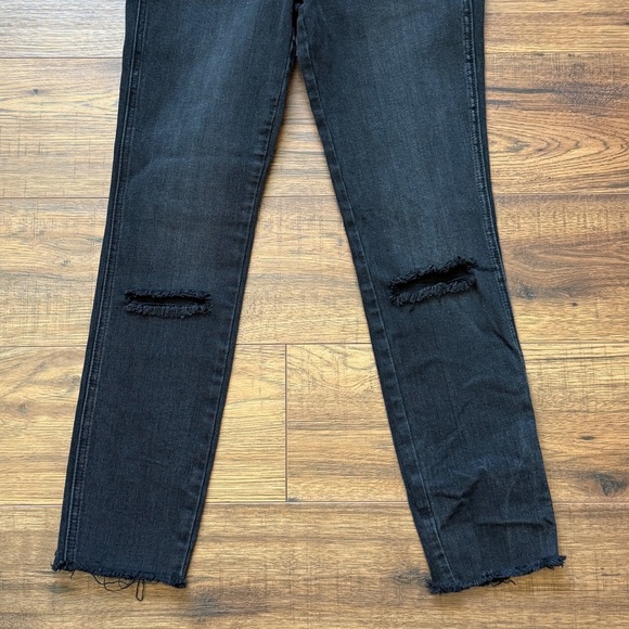 Free People Payton Studded Skinny Jean Black Raw Hem Ripped Knee Ankle Size 28 - Picture 2 of 13